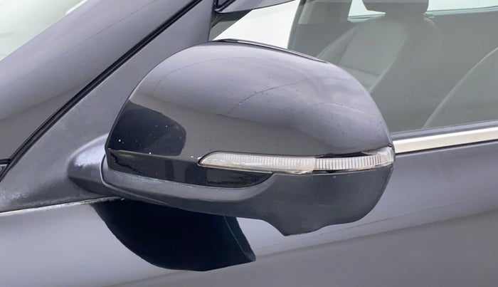 2021 KIA SELTOS GTX PLUS DCT 1.4 PETROL, Petrol, Automatic, 21,581 km, Left rear-view mirror - Indicator light has minor damage