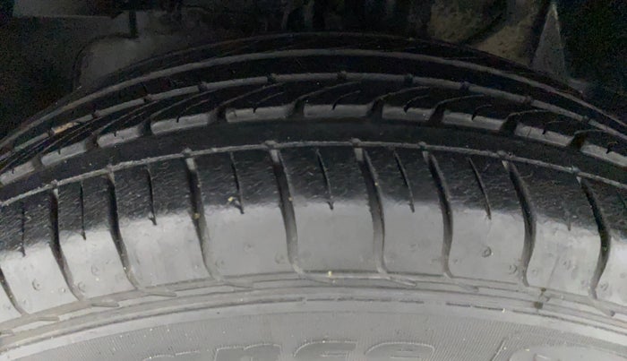 2018 Tata NEXON XM PETROL, Petrol, Manual, 17,476 km, Left Front Tyre Tread