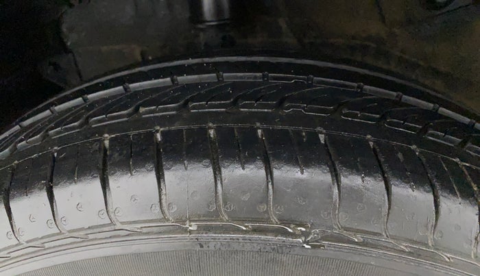 2018 Tata NEXON XM PETROL, Petrol, Manual, 17,476 km, Right Rear Tyre Tread