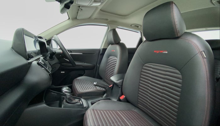 2020 KIA SONET GTX PLUS DCT 1.0, Petrol, Automatic, 12,056 km, Right Side Front Door Cabin
