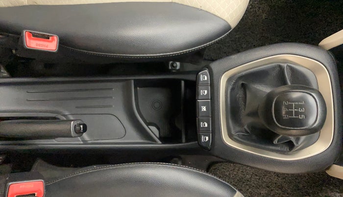 2018 Hyundai NEW SANTRO ASTA MT, Petrol, Manual, 41,252 km, Gear Lever