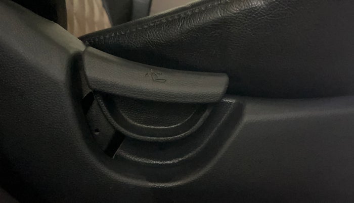 2015 Hyundai Grand i10 SPORTZ 1.2 KAPPA VTVT, CNG, Manual, 75,804 km, Driver Side Adjustment Panel