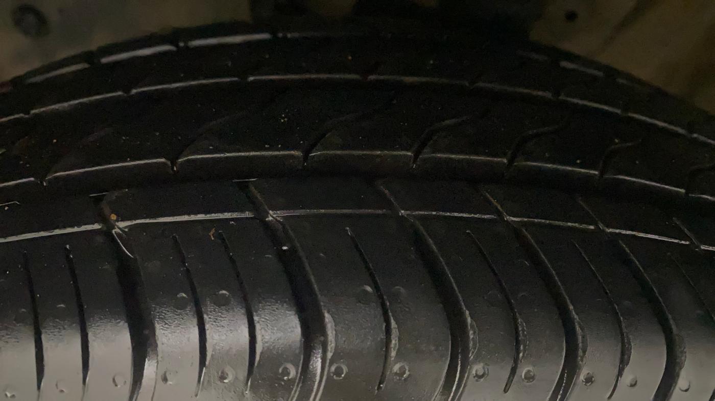 2020 Maruti IGNIS ZETA 1.2, Petrol, Manual, 59,801 km, Left Front Tyre Tread