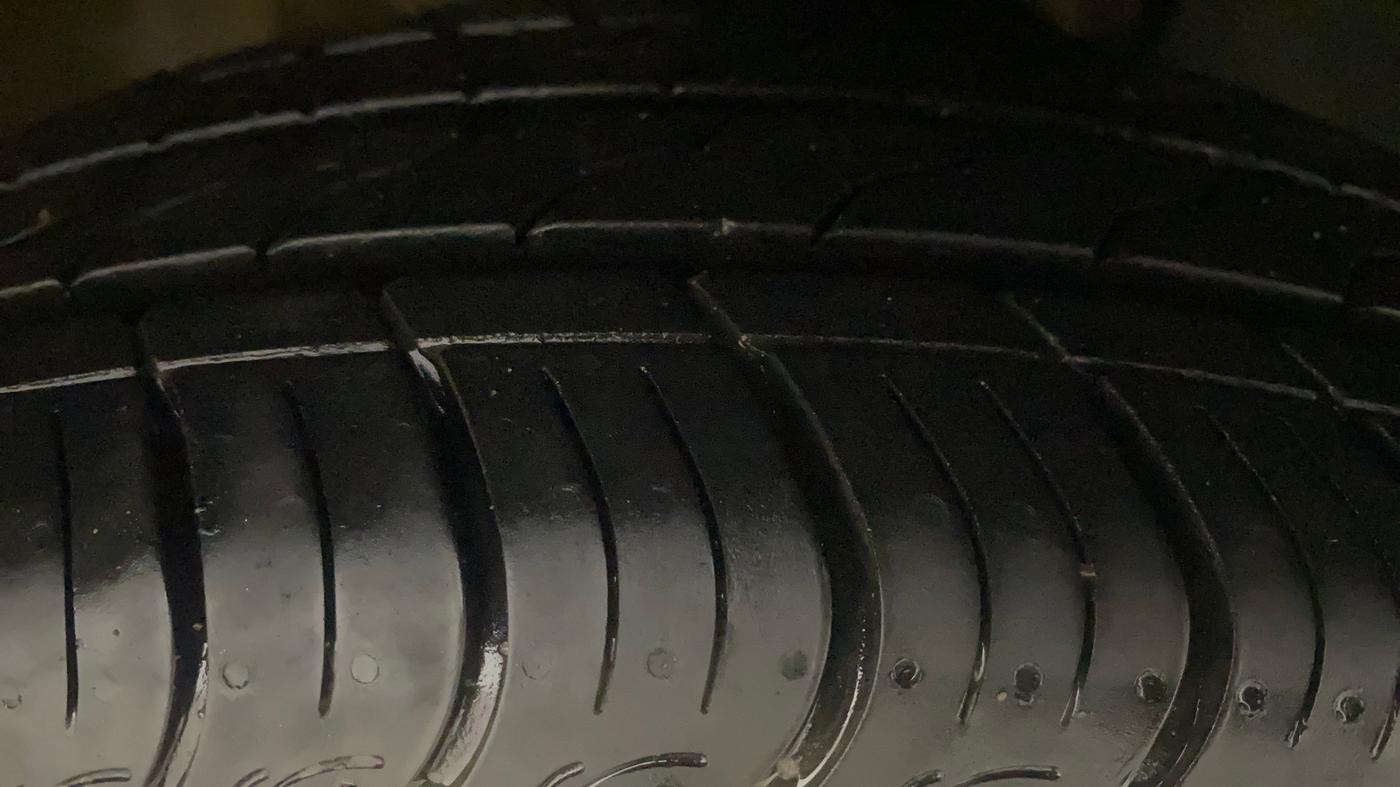 2020 Maruti IGNIS ZETA 1.2, Petrol, Manual, 59,801 km, Right Front Tyre Tread