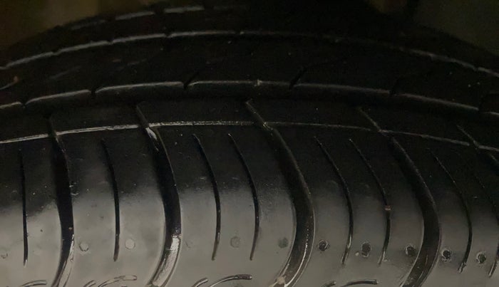 2020 Maruti IGNIS ZETA 1.2, Petrol, Manual, 59,801 km, Right Front Tyre Tread