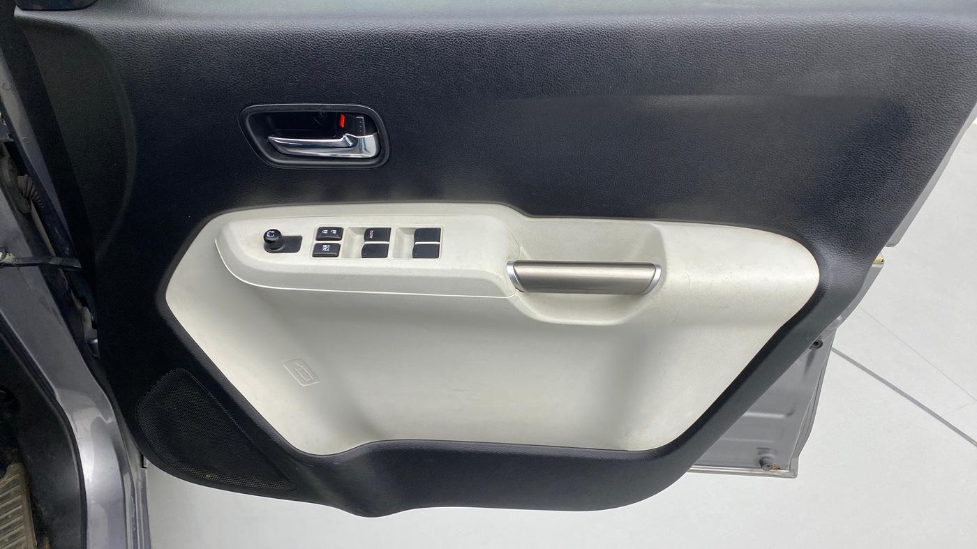 2018 Maruti IGNIS DELTA 1.2, Petrol, Manual, 32,952 km, Driver Side Door Panels Control