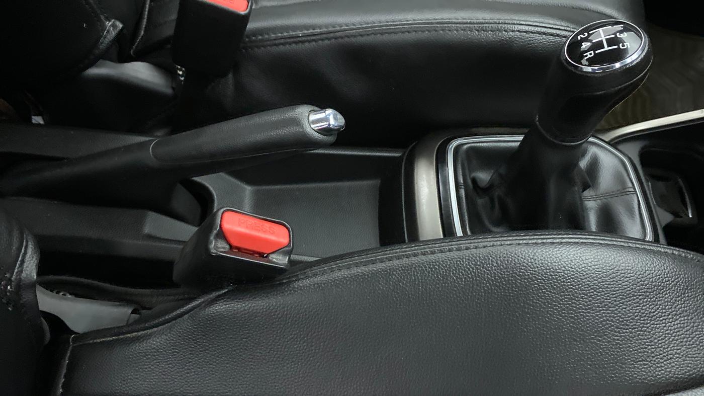 2018 Maruti IGNIS DELTA 1.2, Petrol, Manual, 32,952 km, Gear Lever