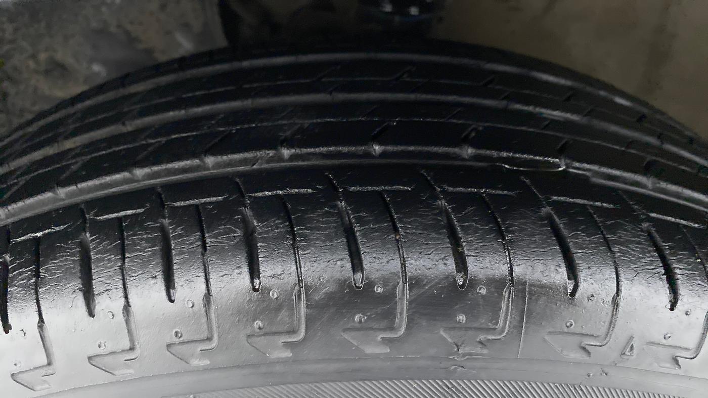 2018 Maruti IGNIS DELTA 1.2, Petrol, Manual, 32,952 km, Left Front Tyre Tread