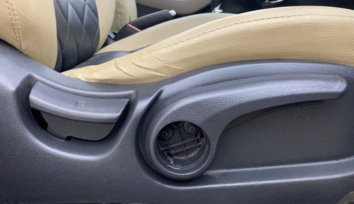 2015 Hyundai Elite i20 ASTA 1.2, Petrol, Manual, 49,365 km, Driver Side Adjustment Panel