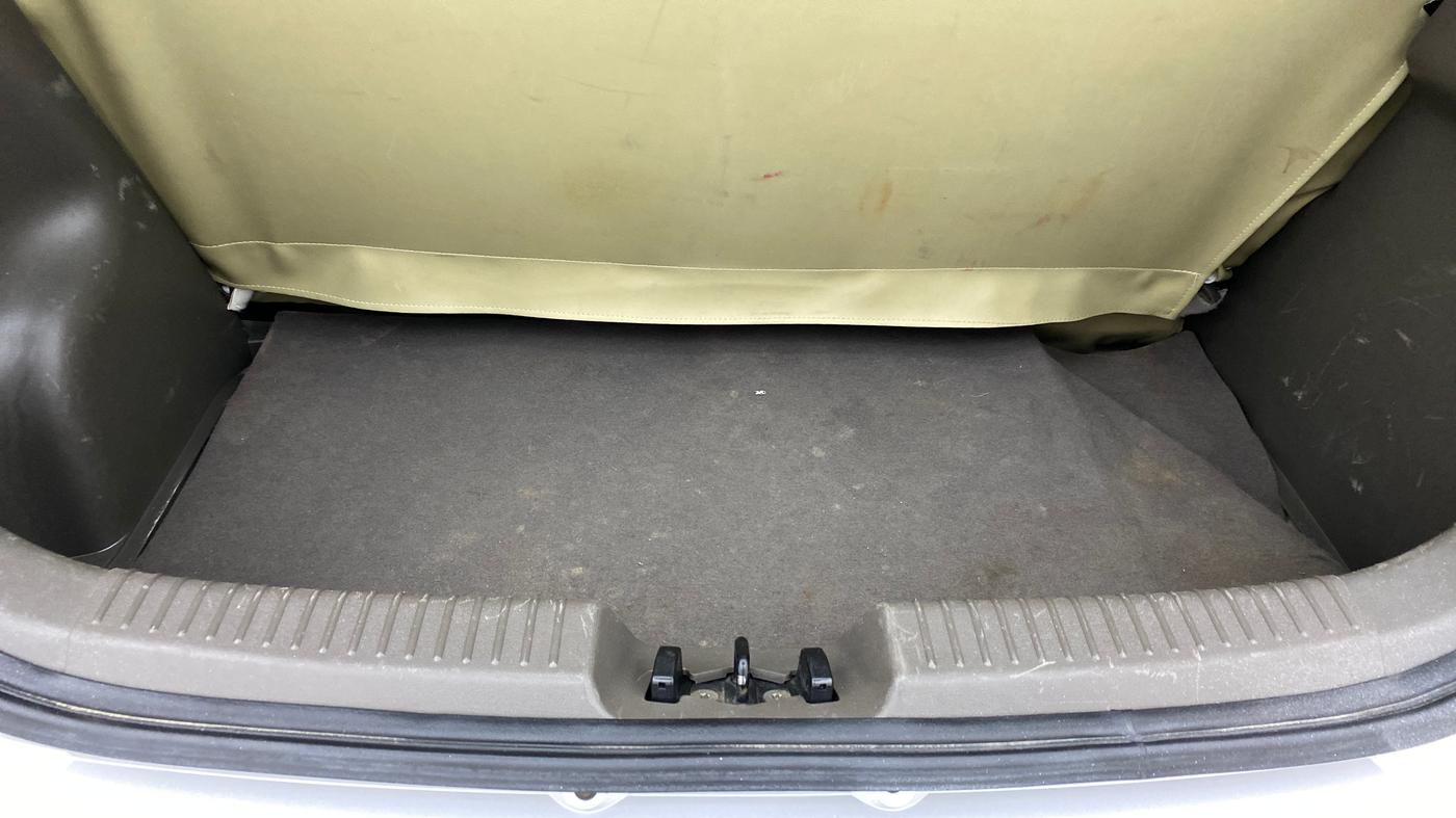 2016 Hyundai i10 MAGNA 1.1 IRDE2, Petrol, Manual, 36,291 km, Boot Inside