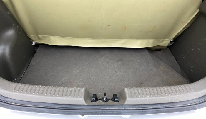 2016 Hyundai i10 MAGNA 1.1 IRDE2, Petrol, Manual, 36,291 km, Boot Inside
