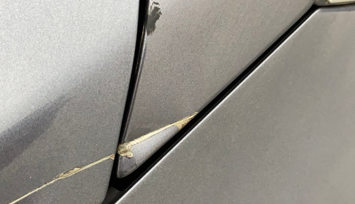 2018 Hyundai Verna 1.6 CRDI SX + AT, Diesel, Automatic, 98,660 km, Left A pillar - Slightly dented