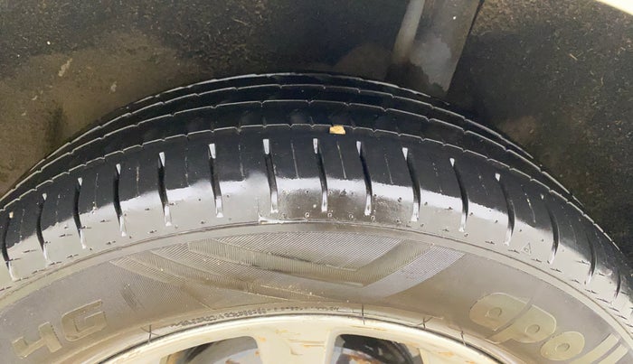 2020 Ford Ecosport TITANIUM 1.5L DIESEL, Diesel, Manual, 1,40,261 km, Left Rear Tyre Tread