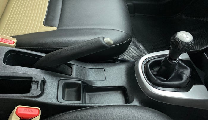 2019 Honda Jazz 1.2 V MT, Petrol, Manual, 16,519 km, Gear Lever