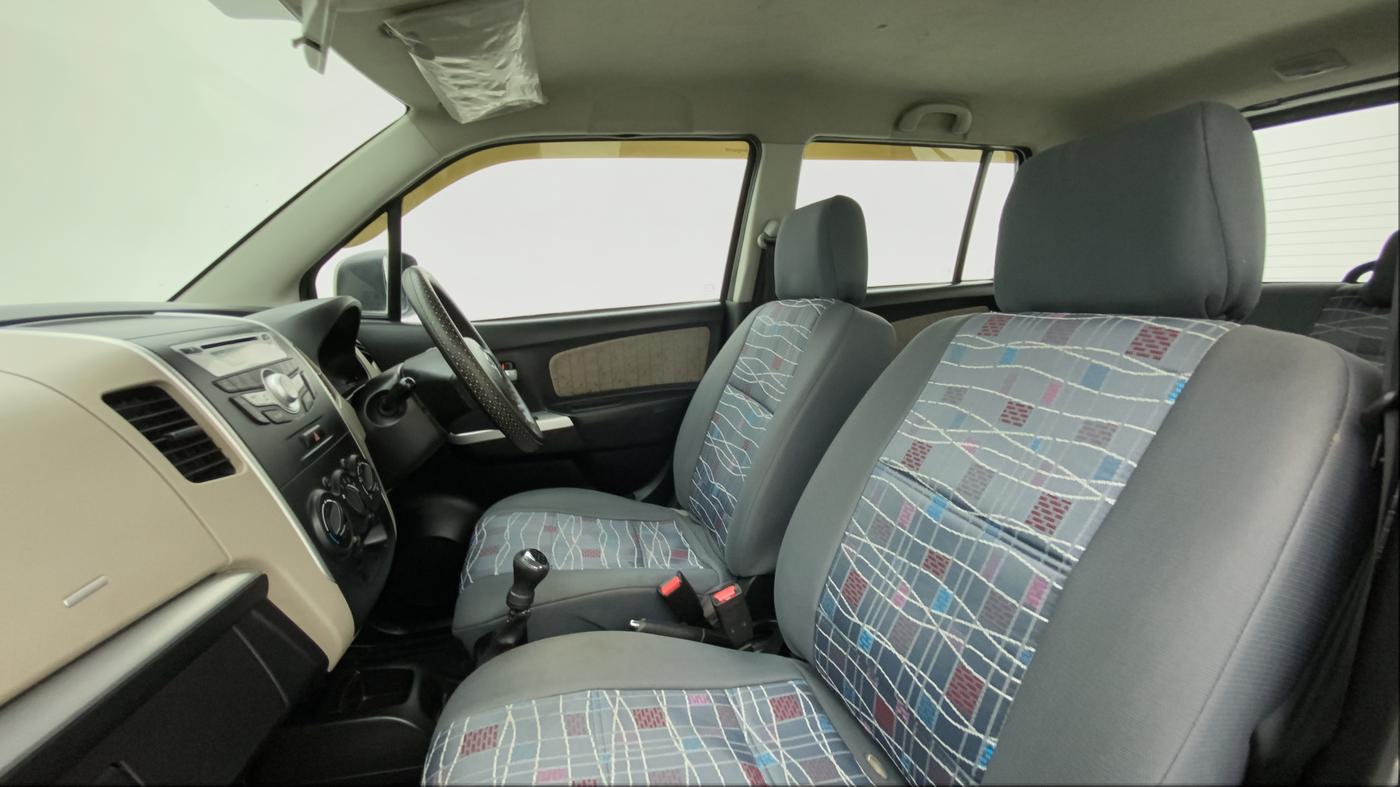 2015 Maruti Wagon R 1.0 VXI, CNG, Manual, 30,137 km, Right Side Front Door Cabin
