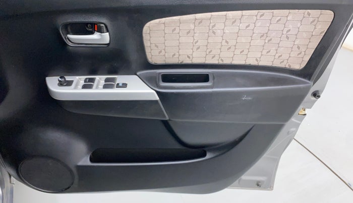 2015 Maruti Wagon R 1.0 VXI, Petrol, Manual, 30,137 km, Driver Side Door Panels Control