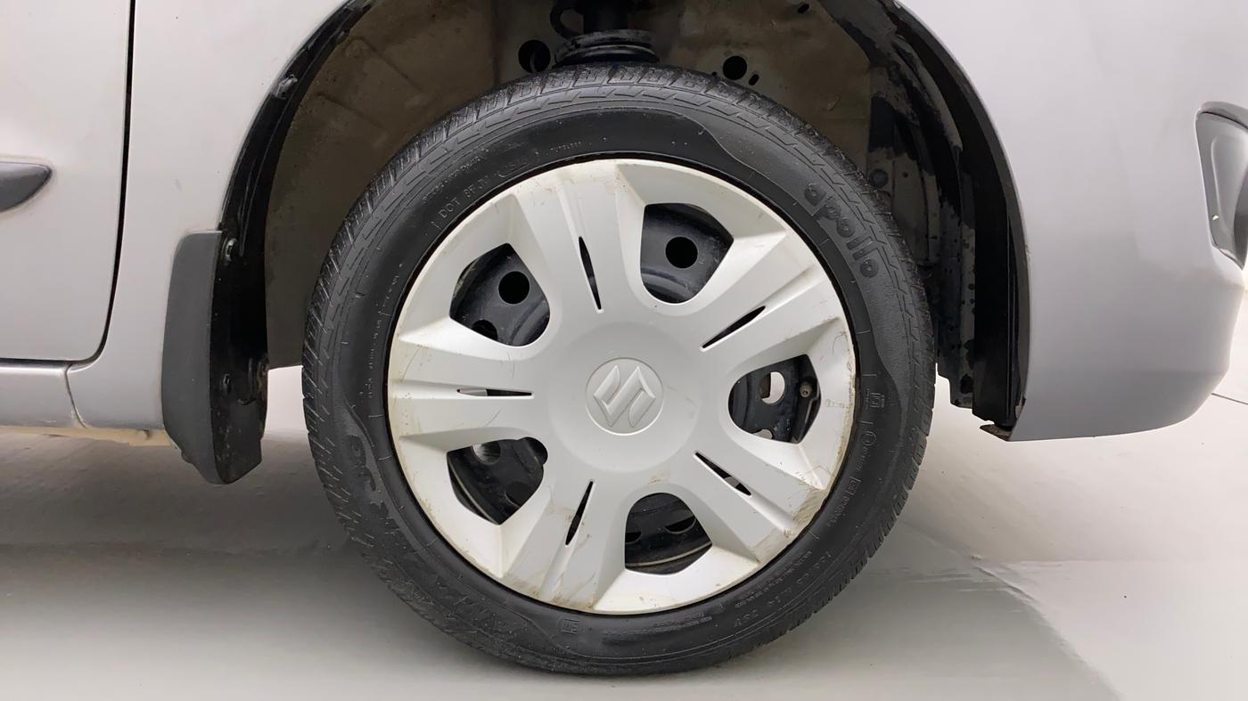 2015 Maruti Wagon R 1.0 VXI, CNG, Manual, 30,137 km, Right Front Wheel