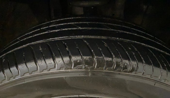 2022 Renault Kiger RXT MT, Petrol, Manual, 30,854 km, Right Front Tyre Tread