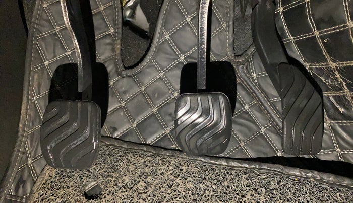 2022 Renault Kiger RXT MT, Petrol, Manual, 30,854 km, Pedals