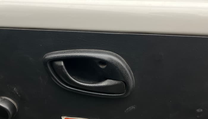 2023 Maruti Eeco 5 STR AC CNG, CNG, Manual, 67,042 km, Driver Side Door Panels Control