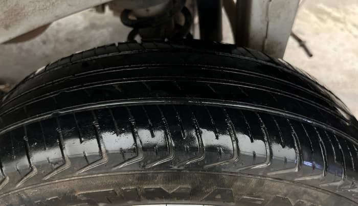 2023 Maruti Eeco 5 STR AC CNG, CNG, Manual, 67,042 km, Left Rear Tyre Tread