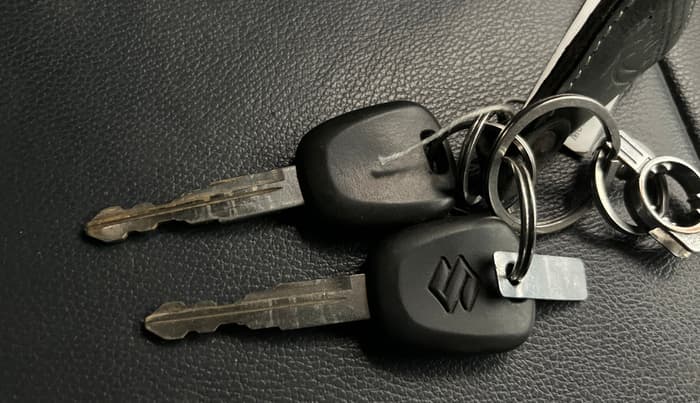 2023 Maruti Eeco 5 STR AC CNG, CNG, Manual, 67,042 km, Key Close Up