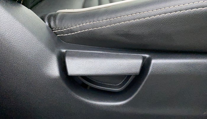 2019 Hyundai NEW SANTRO SPORTZ AMT, Petrol, Automatic, 44,460 km, Driver Side Adjustment Panel