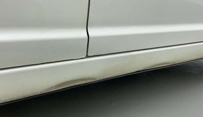 2010 Maruti Swift VXI, Petrol, Manual, 89,048 km, Right running board - Slightly dented