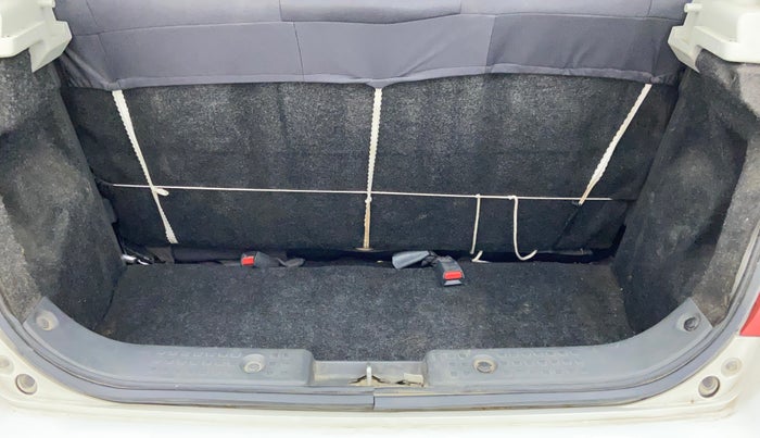 2010 Maruti Swift VXI, Petrol, Manual, 89,048 km, Boot Inside