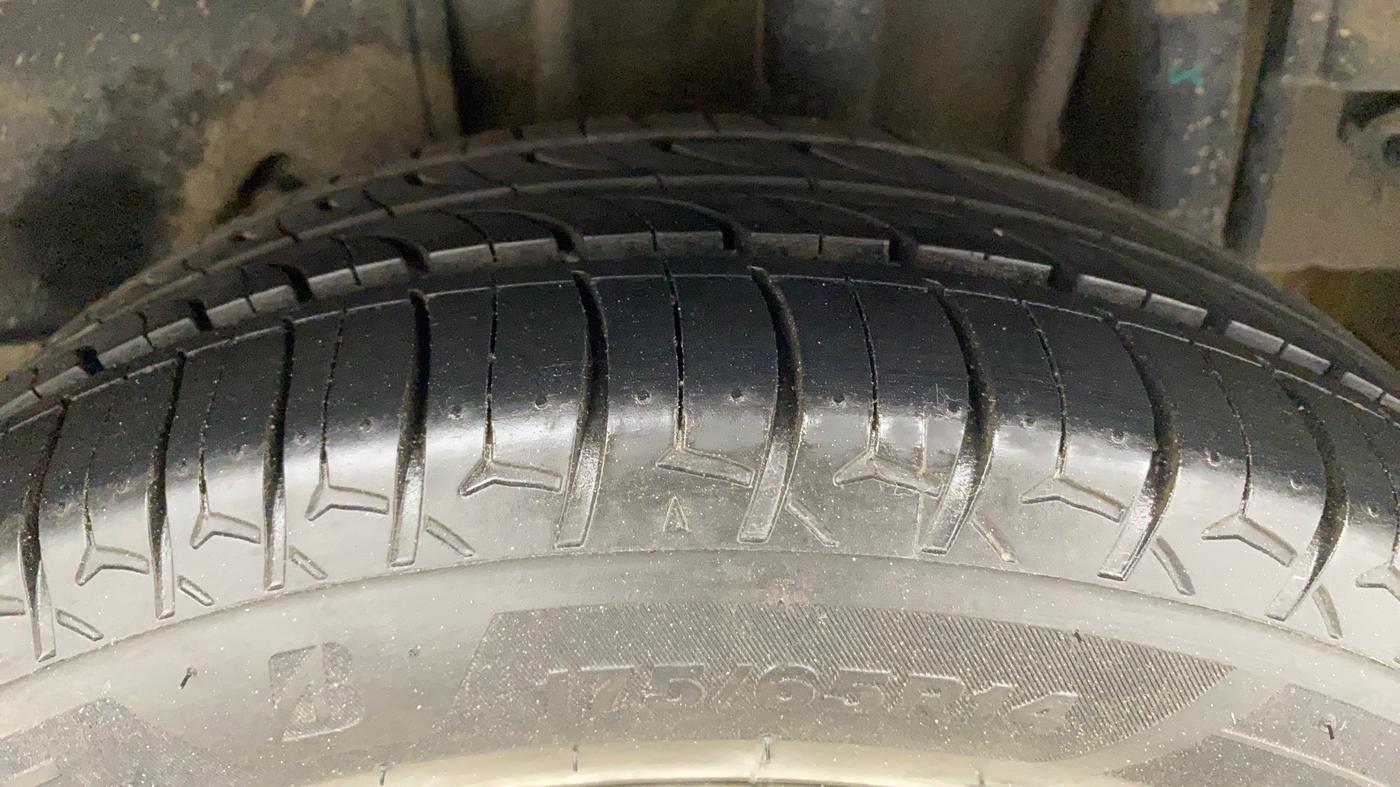 2017 Tata Tiago XZ PETROL, Petrol, Manual, 36,699 km, Left Rear Tyre Tread