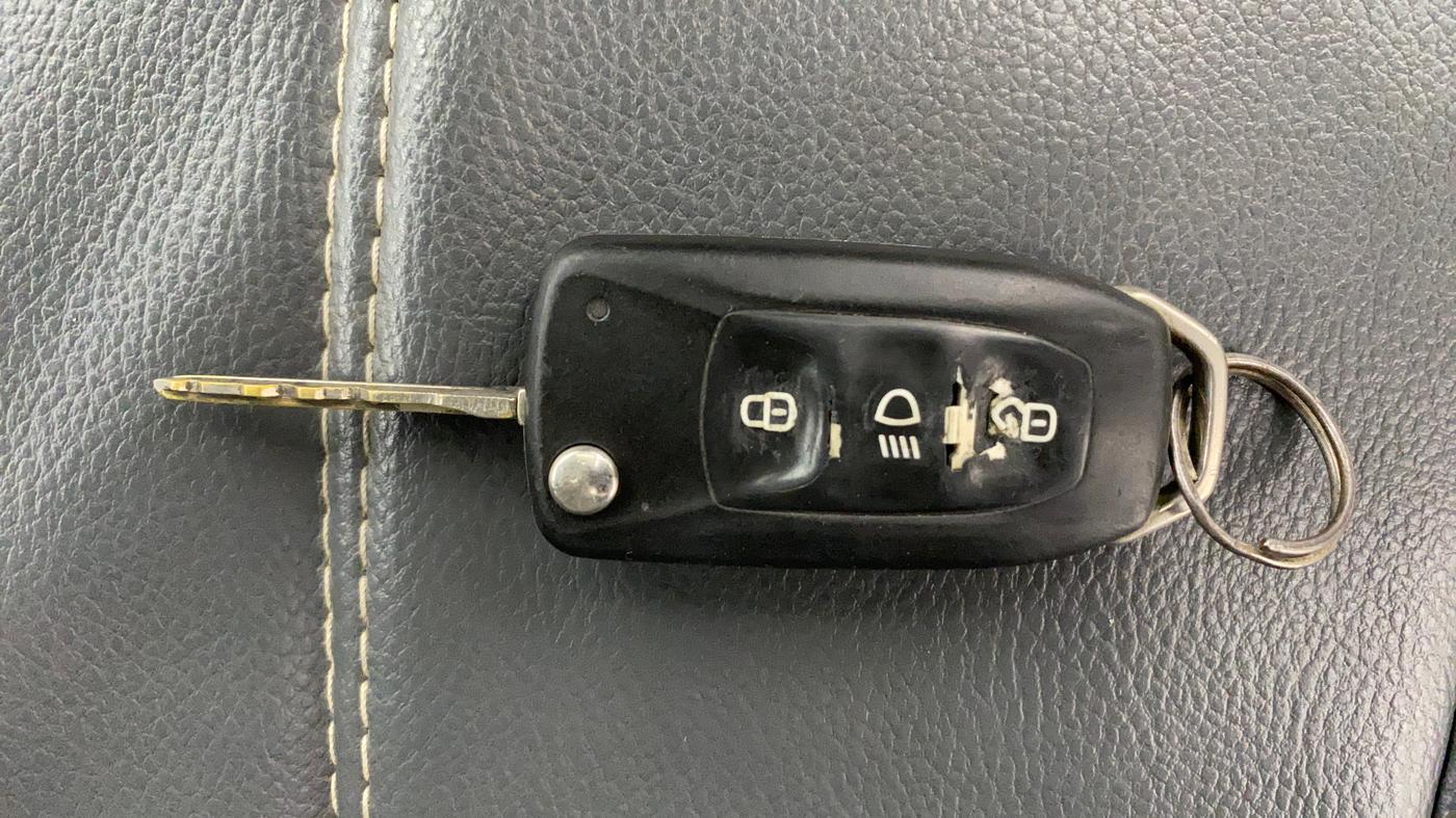 2017 Tata Tiago XZ PETROL, Petrol, Manual, 36,699 km, Key Close Up