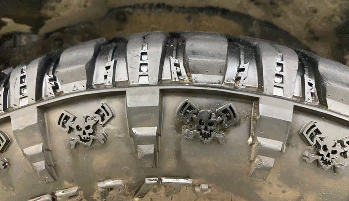 2021 Mahindra Thar LX PETROL HT 4WD AT, Petrol, Automatic, 97,638 km, Right Front Tyre Tread