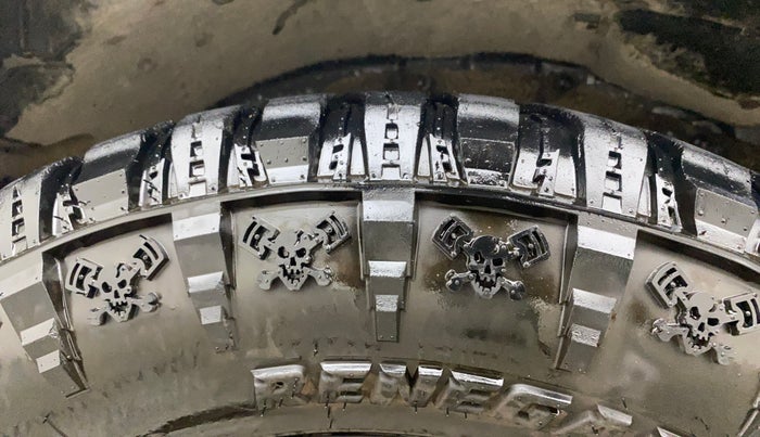 2021 Mahindra Thar LX PETROL HT 4WD AT, Petrol, Automatic, 97,638 km, Left Front Tyre Tread