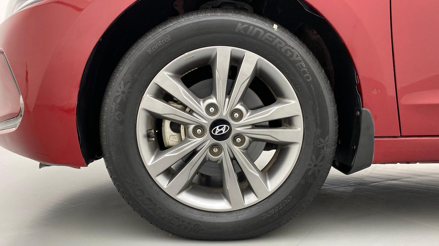 2019 Hyundai New Elantra 1.6 SX MT, Diesel, Manual, 25,841 km, Left Front Wheel
