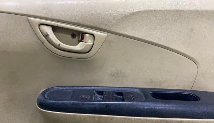 2015 Honda Amaze 1.2L I-VTEC E, Petrol, Manual, 1,45,917 km, Driver Side Door Panels Control