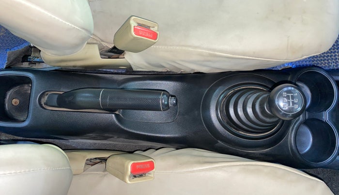 2015 Honda Amaze 1.2L I-VTEC E, Petrol, Manual, 1,45,917 km, Gear Lever