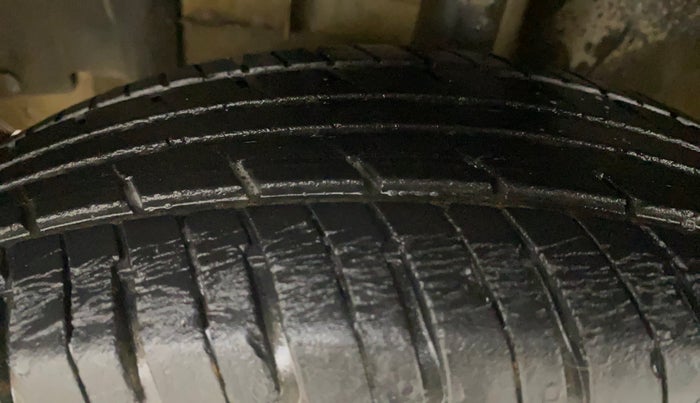 2018 Renault Kwid RXT 1.0, Petrol, Manual, 32,849 km, Left Front Tyre Tread