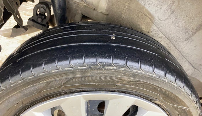 2014 Maruti Wagon R 1.0 VXI, Petrol, Manual, 66,371 km, Right Rear Tyre Tread