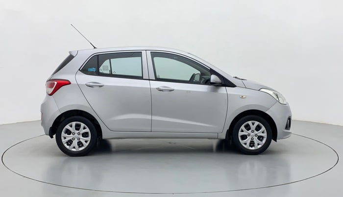 2016 Hyundai Grand i10 MAGNA 1.2 VTVT, Petrol, Manual, 13,839 km, Right Side View