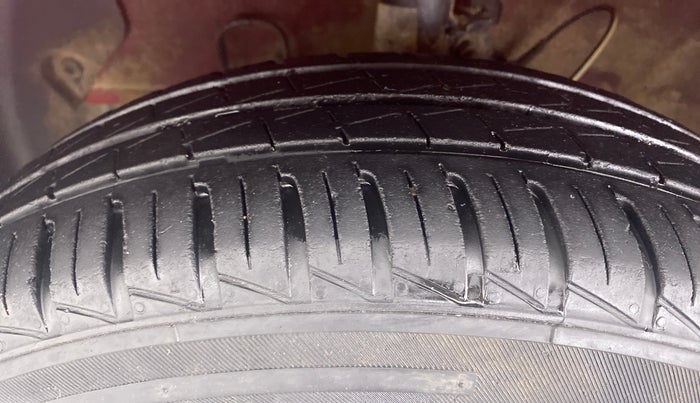 2018 Hyundai NEW SANTRO 1.1 MAGNA MT, Petrol, Manual, 25,350 km, Left Front Tyre Tread
