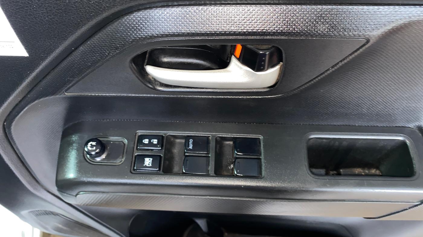 2023 Maruti New Wagon-R VXI CNG 1.0, CNG, Manual, 72,697 km, Driver Side Door Panels Control