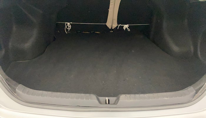 2020 Toyota YARIS J MT, Petrol, Manual, 33,227 km, Boot Inside