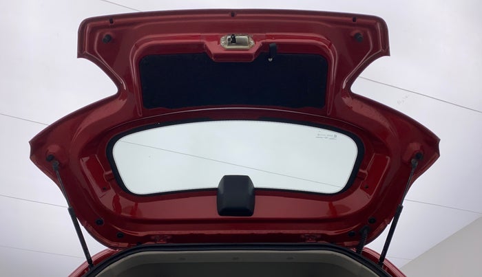 2017 Mahindra Kuv100 K4 6 STR, Petrol, Manual, 45,831 km, Boot Door Open