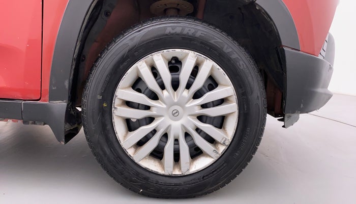 2017 Mahindra Kuv100 K4 6 STR, Petrol, Manual, 45,831 km, Right Front Wheel
