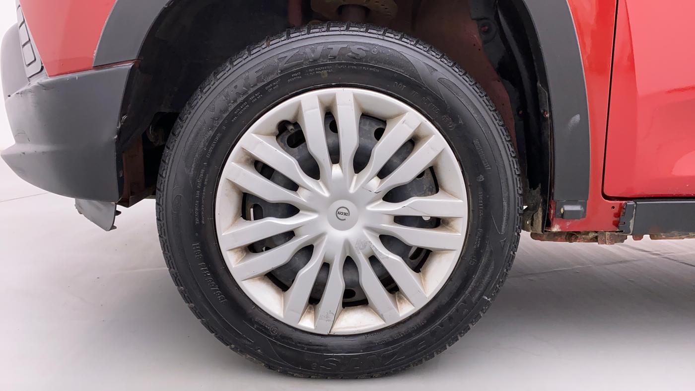 2017 Mahindra Kuv100 K4 6 STR, Petrol, Manual, 45,831 km, Left Front Wheel