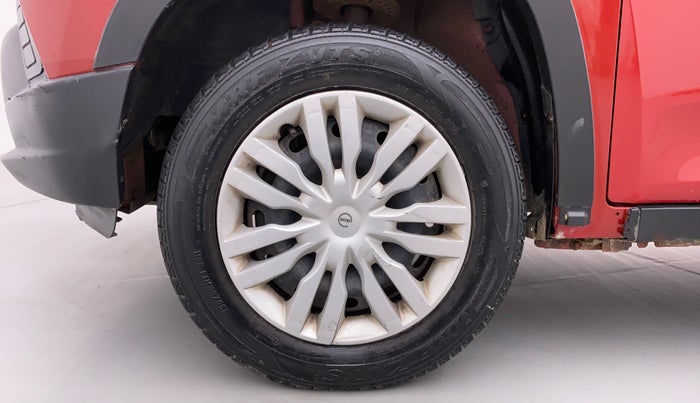 2017 Mahindra Kuv100 K4 6 STR, Petrol, Manual, 45,831 km, Left Front Wheel