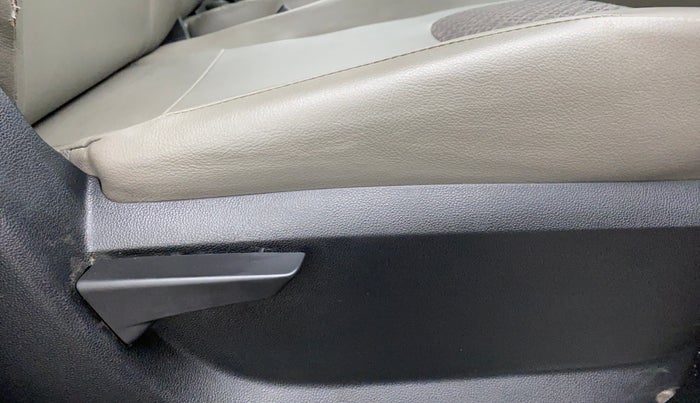 2017 Mahindra Kuv100 K4 6 STR, Petrol, Manual, 45,831 km, Driver Side Adjustment Panel