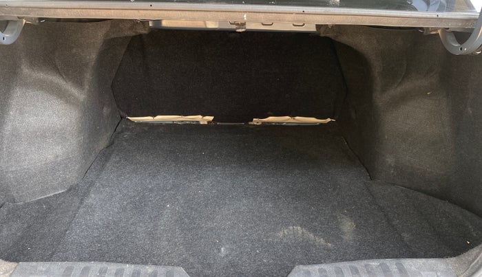 2019 Maruti Ciaz DELTA 1.5 SHVS MT PETROL, Petrol, Manual, 47,407 km, Boot Inside