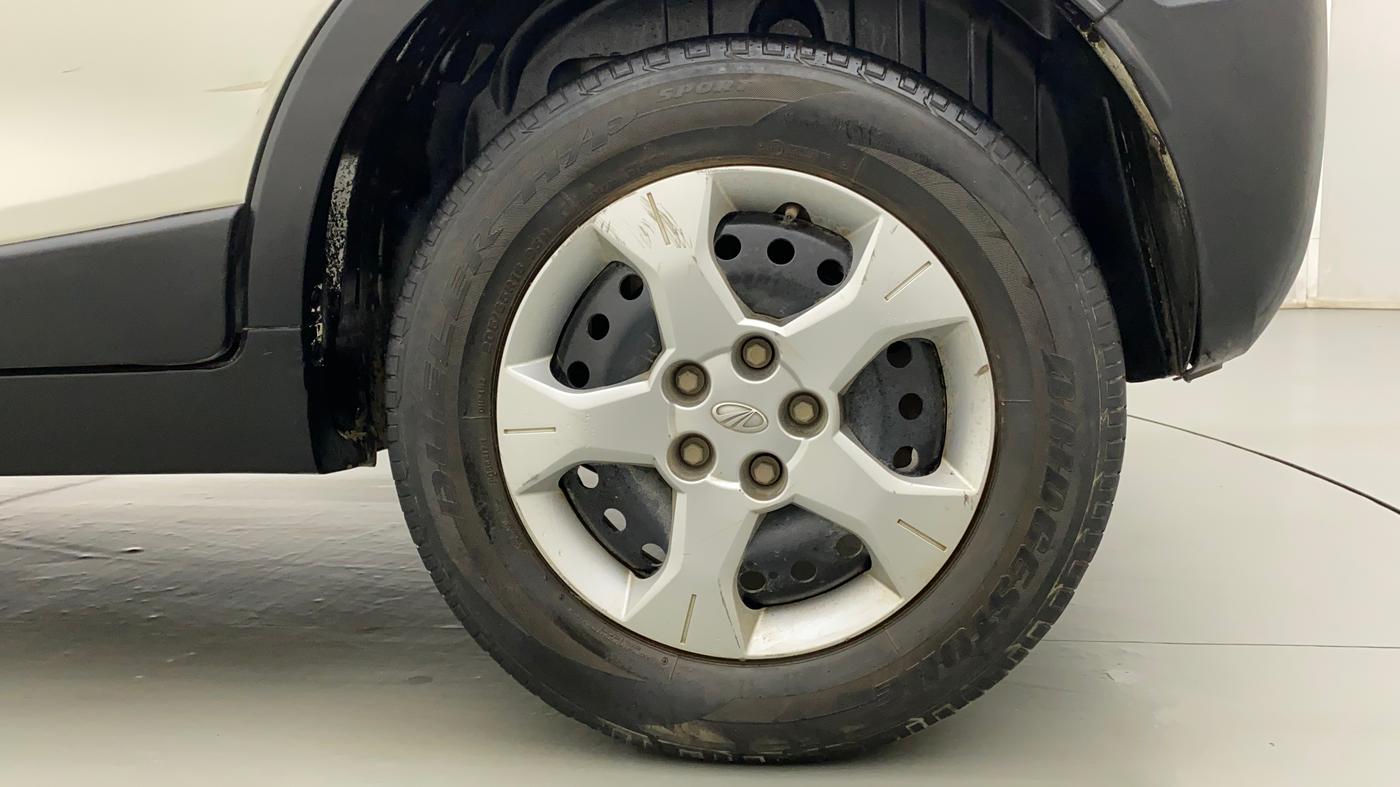 2020 Mahindra XUV300 W6 1.5 DIESEL AMT, Diesel, Automatic, 85,834 km, Left Rear Wheel