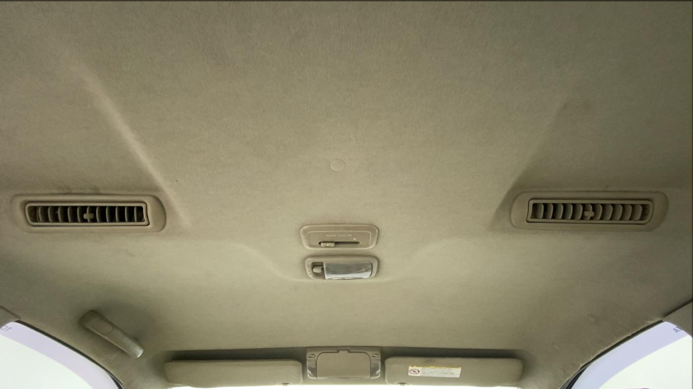 2010 Toyota Innova 2.5 V 8 STR, Diesel, Manual, 1,51,153 km, Rear Ac